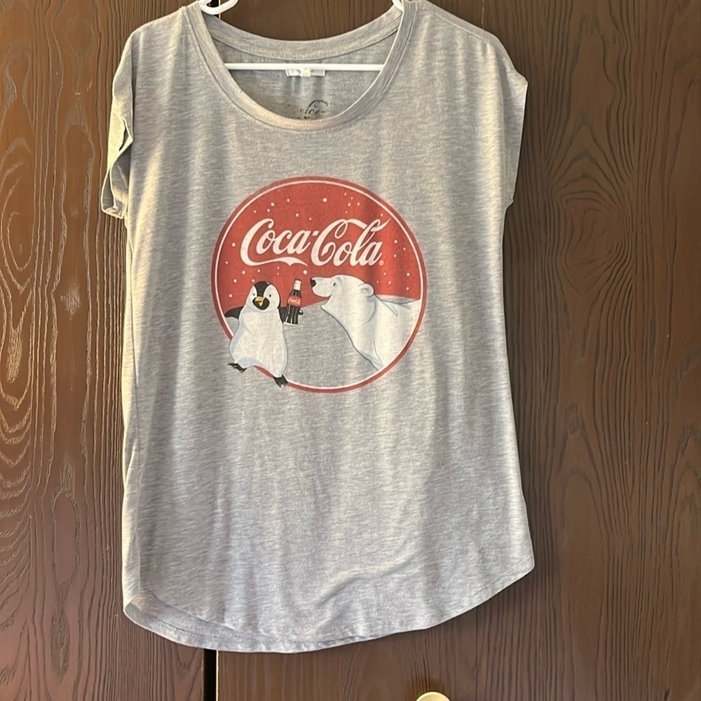 Maurices capped sleeved light gray top with Coca-Cola bear. Size Small